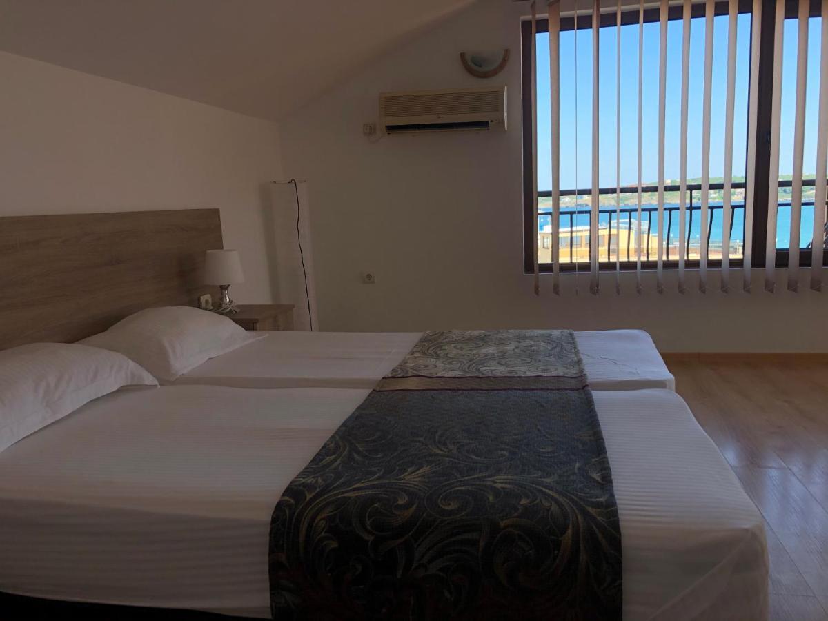 Time Out Hotel Sozopol Luaran gambar