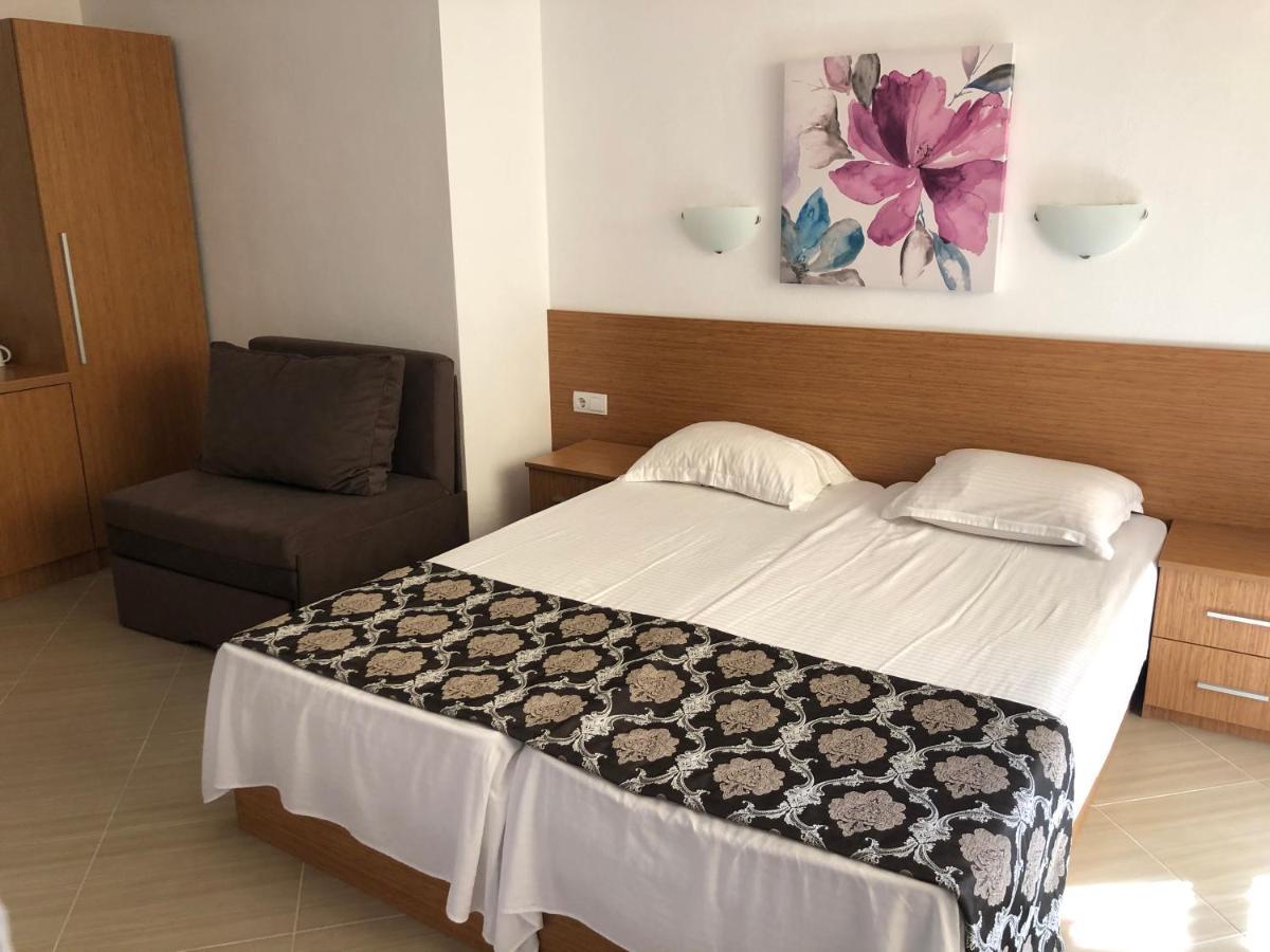 Time Out Hotel Sozopol Luaran gambar