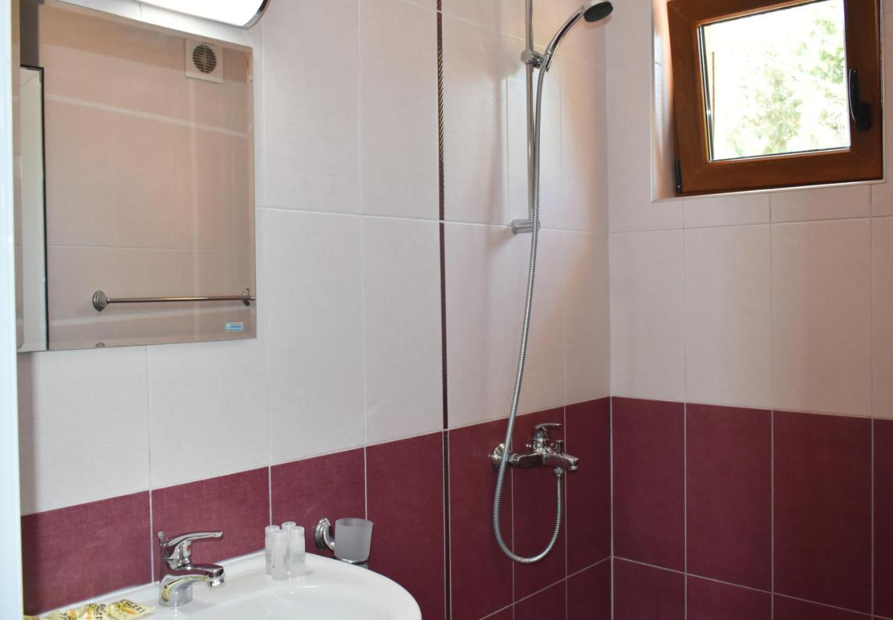 Time Out Hotel Sozopol Luaran gambar