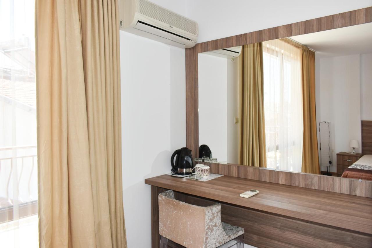 Time Out Hotel Sozopol Luaran gambar
