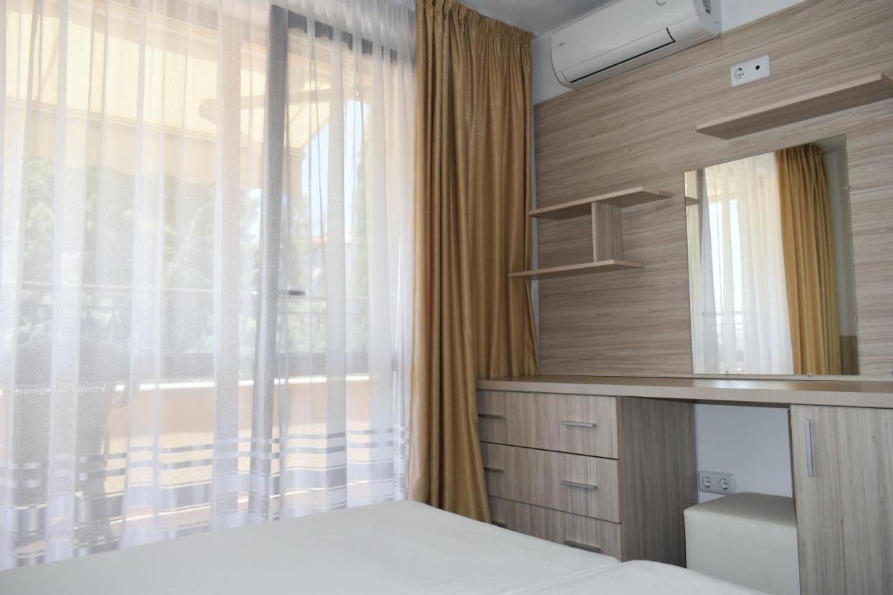 Time Out Hotel Sozopol Luaran gambar