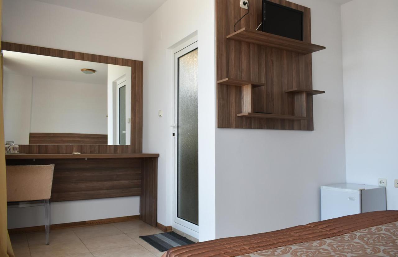 Time Out Hotel Sozopol Luaran gambar