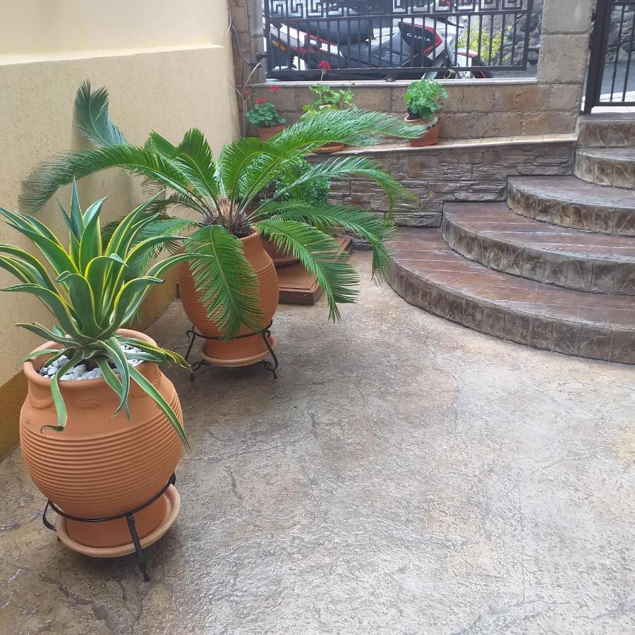 Time Out Hotel Sozopol Luaran gambar